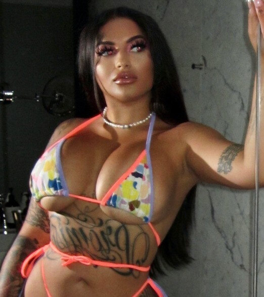 Xxxarabella (@xxxarabella), OnlyFans creator