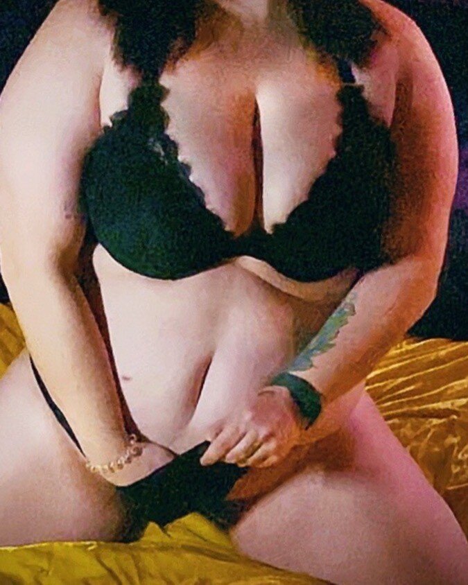 Xxxemiliejayne (@xxxemiliejayne), OnlyFans creator