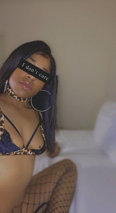Xxxmonique (@xxxmonique), OnlyFans creator