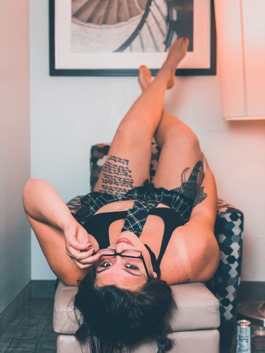 Xxxnaughtinikkixxx (@xxxnaughtinikkixxx), OnlyFans creator