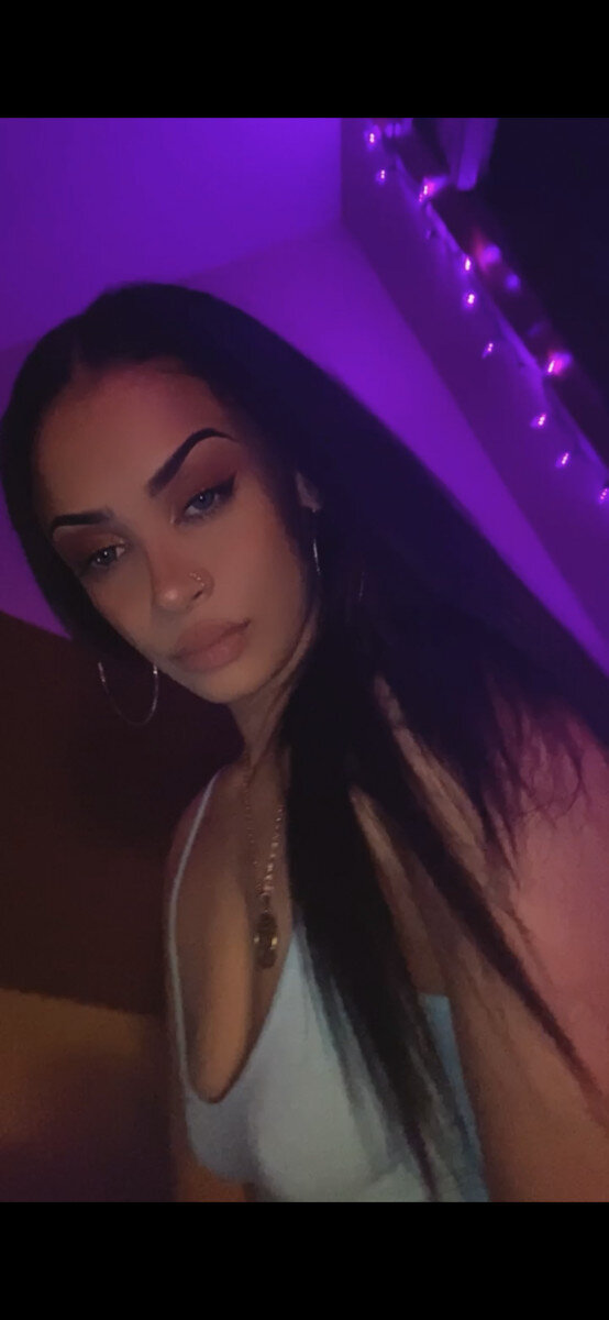 Xxxskylaa (@xxxskylaa), OnlyFans creator