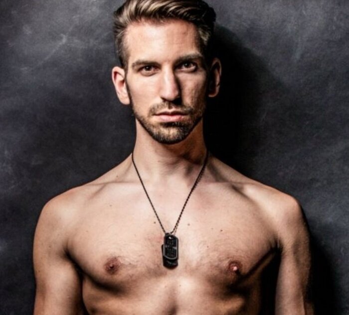 Zash (@xzashx), OnlyFans creator