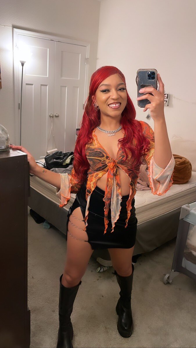 Yanadoesthat (@yanadoesthat), OnlyFans creator