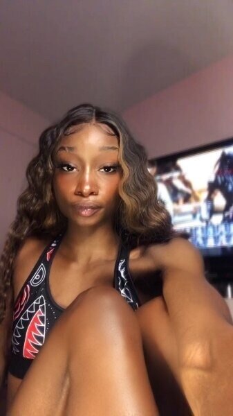 Yanasmg (@yanasmg), OnlyFans creator