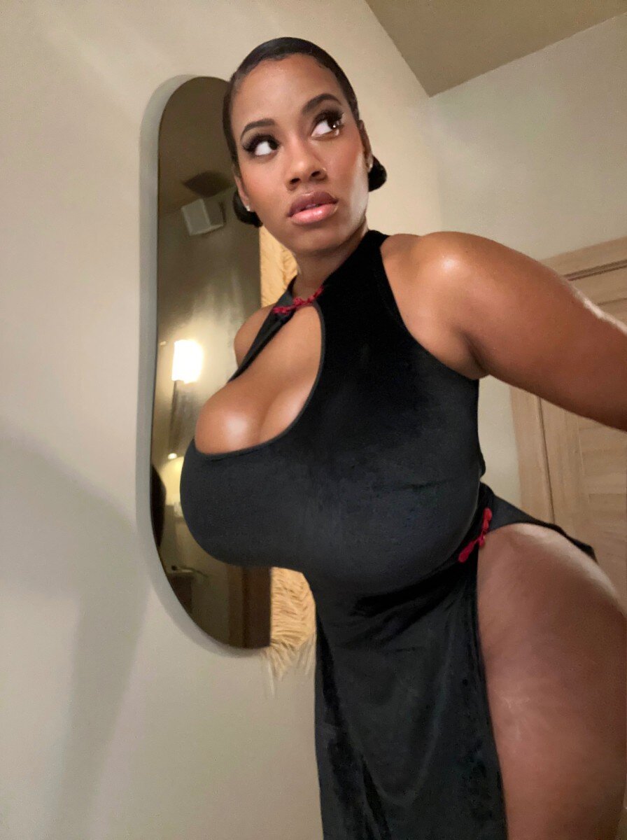 Yanithebodyvip (@yanithebodyvip), OnlyFans creator