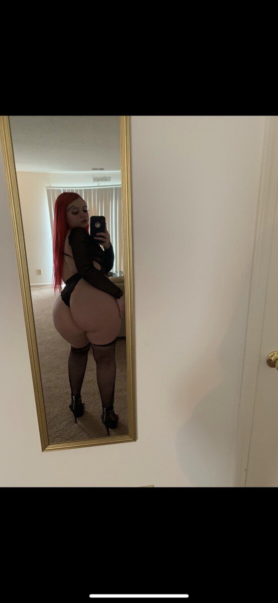 Yazmiinsno (@yazmiinsno), OnlyFans creator