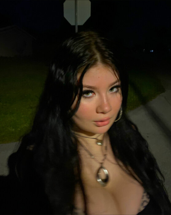 Yazminnovaa (@yazminnovaa), OnlyFans creator