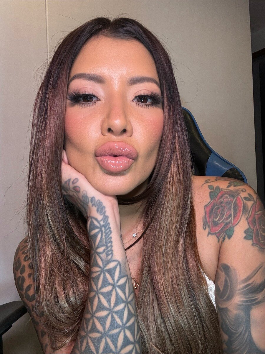 Yeilovetv (@yeilovetv), OnlyFans creator