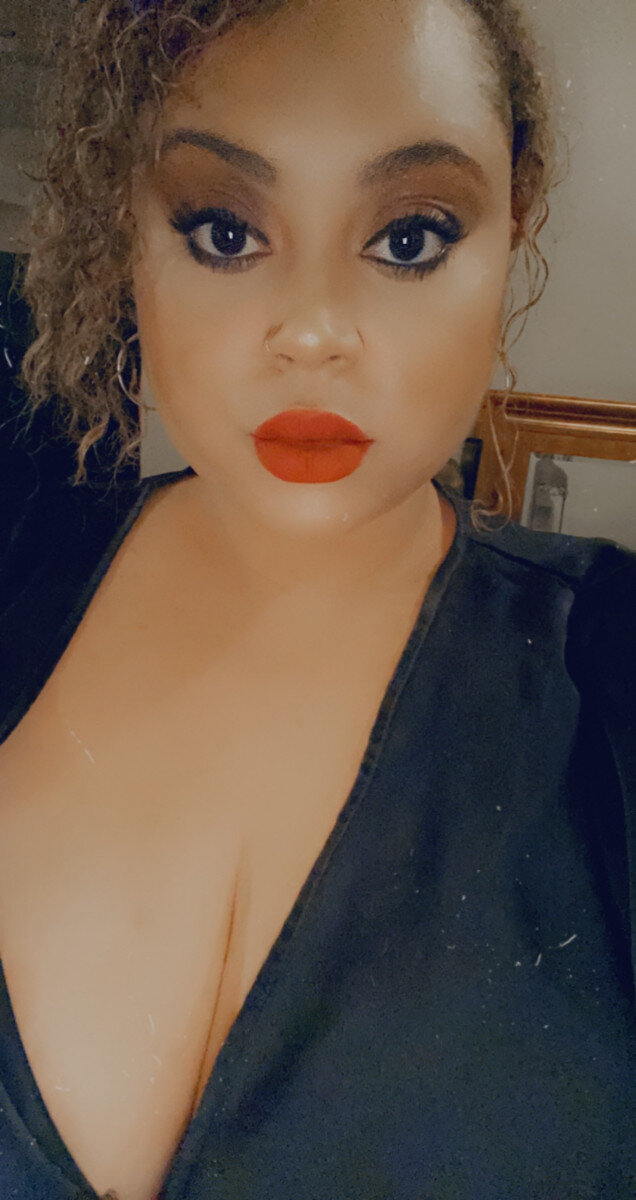 Yellabunny00 (@yellabunny00), OnlyFans creator