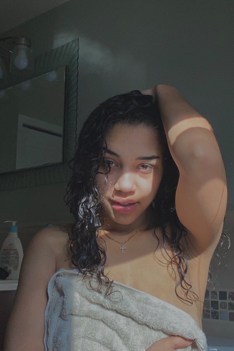 Yellaslimthick (@yellaslimthick), OnlyFans creator