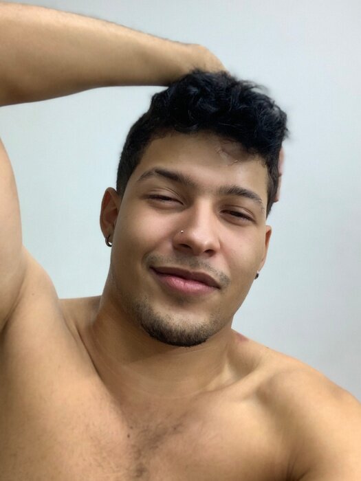 Yeshonfire (@yesh_onfire), OnlyFans creator