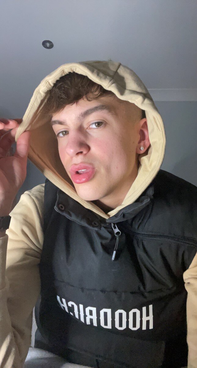 Ykhs17 (@yk_hs17), OnlyFans creator