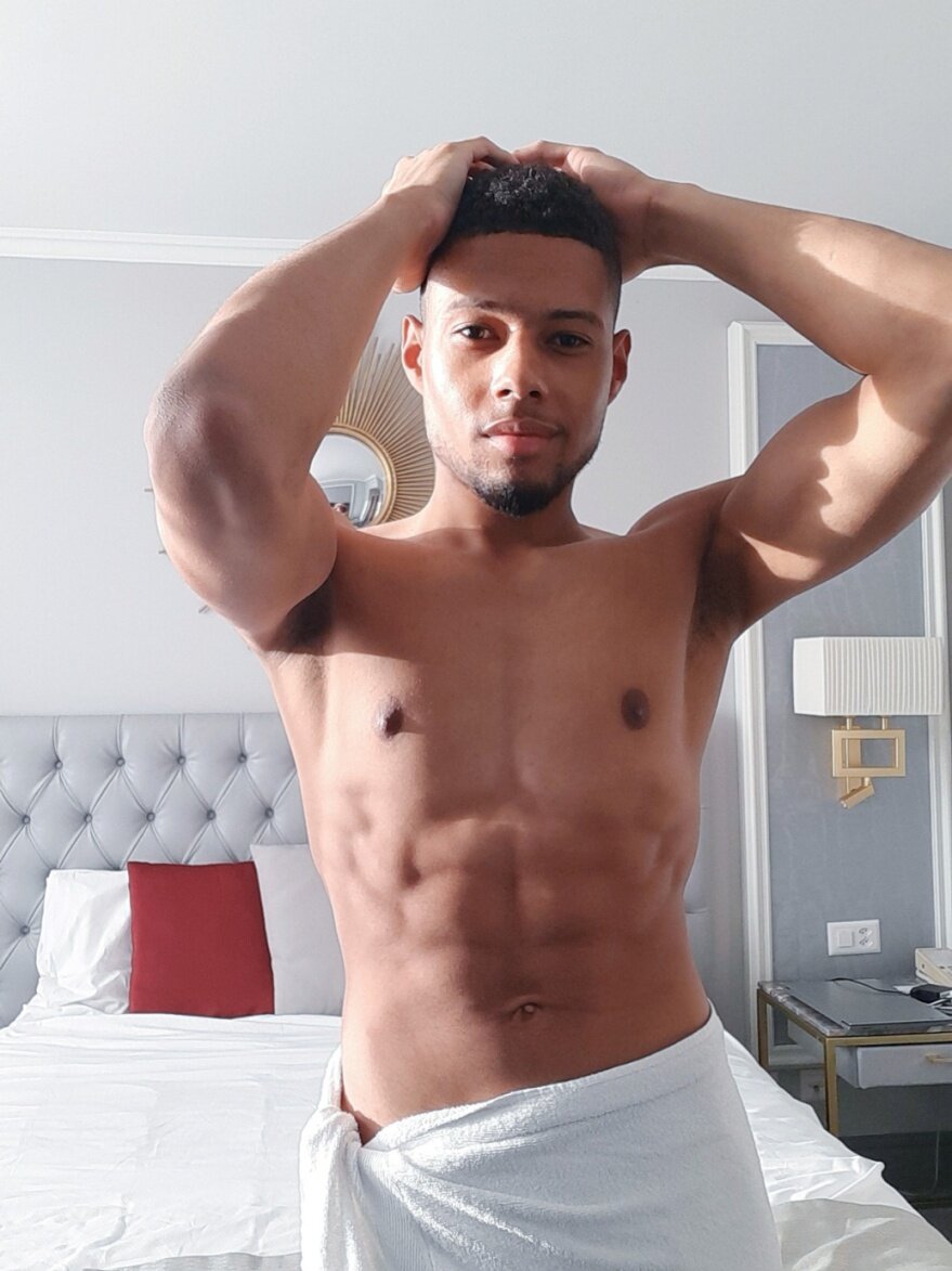 Yllanmoreno (@yllanmoreno), OnlyFans creator