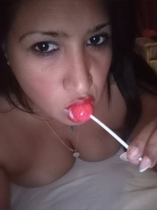Yorebeca (@yorebeca), OnlyFans creator