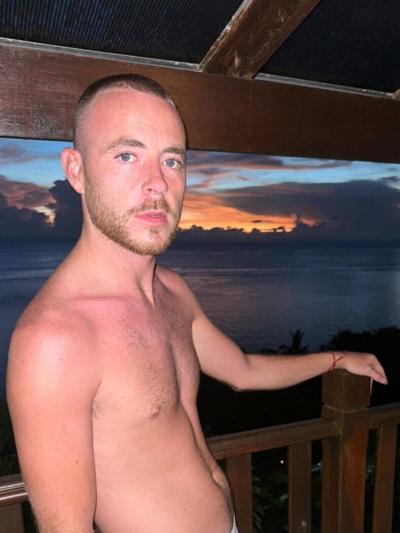 Yorkshirel4d (@yorkshirel4d), OnlyFans creator