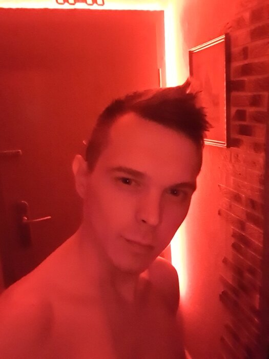 Younge92free (@younge92.free), OnlyFans creator