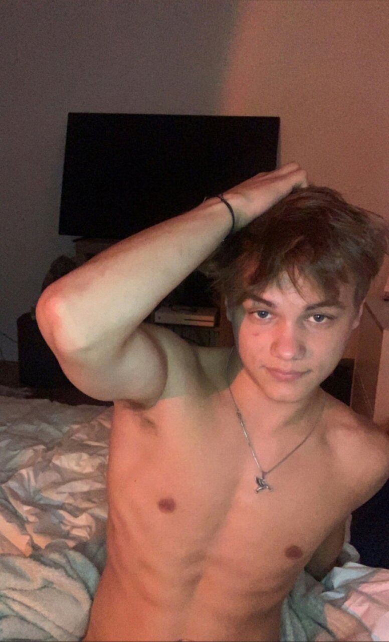 Younghung192002 (@younghung192002), OnlyFans creator