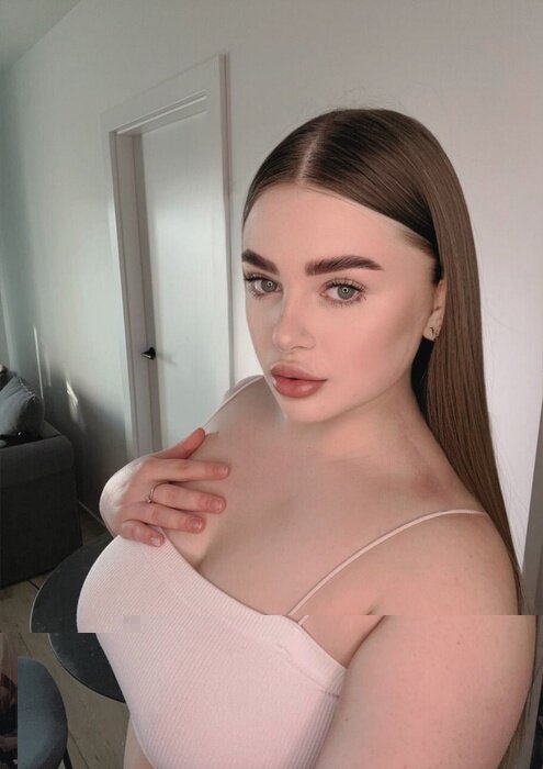 Yourbabyarina (@your_baby_arina), OnlyFans creator
