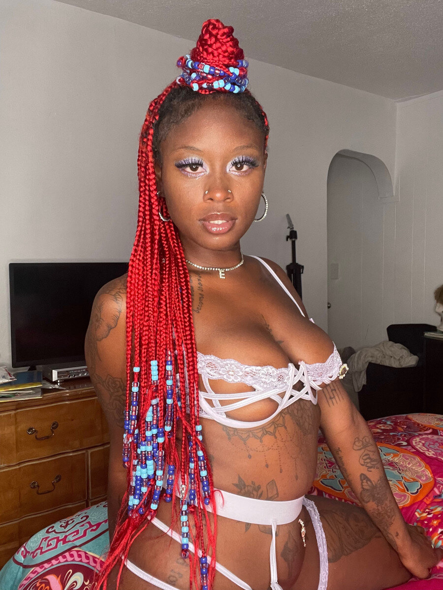 Yourwettestdream (@your_wettest_dream), OnlyFans creator