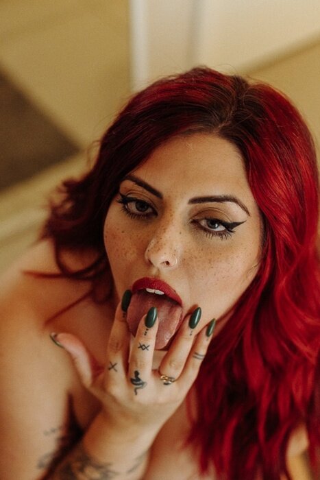 Yourangelgiulia (@yourangelgiulia), OnlyFans creator