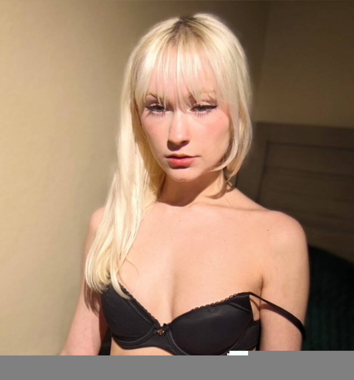 Youranonymousegirl (@youranonymousegirl), OnlyFans creator