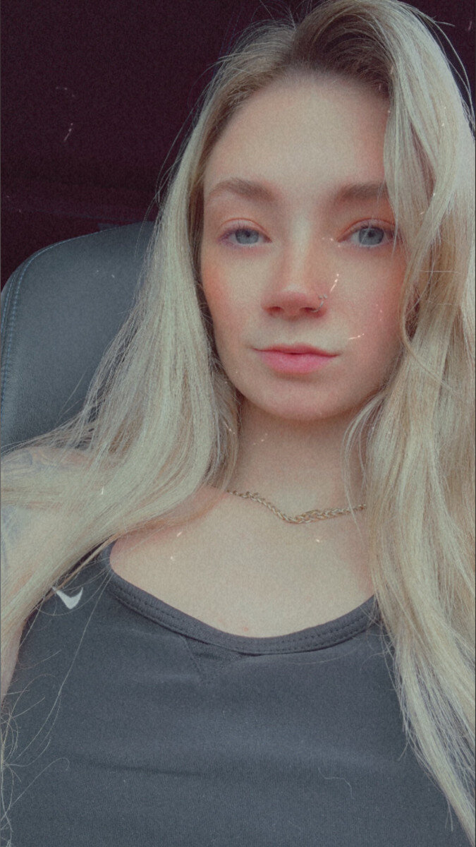 Yourblondie (@yourblondie), OnlyFans creator