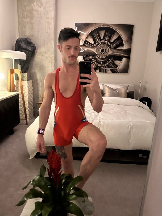 Yourboytoytx (@yourboytoytx), OnlyFans creator