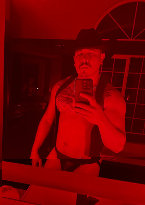 Yourdadsfavdadd (@yourdadsfavdadd), OnlyFans creator