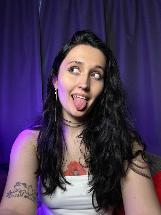 Yourfavcamillefree (@yourfavcamillefree), OnlyFans creator