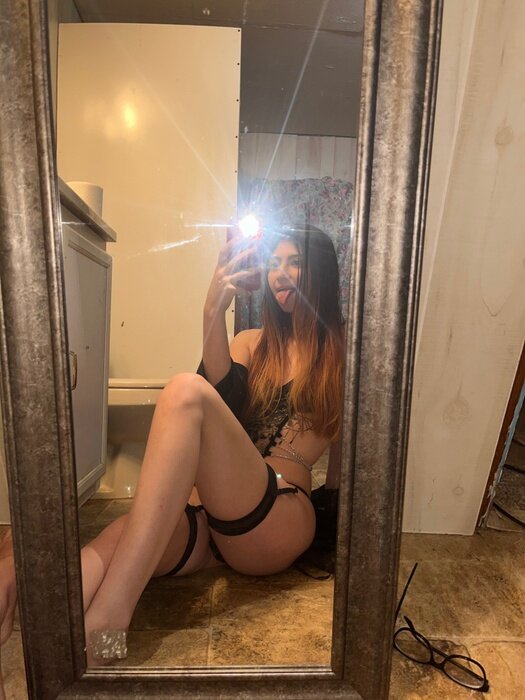 Yourfavgirleliza (@yourfavgirleliza), OnlyFans creator