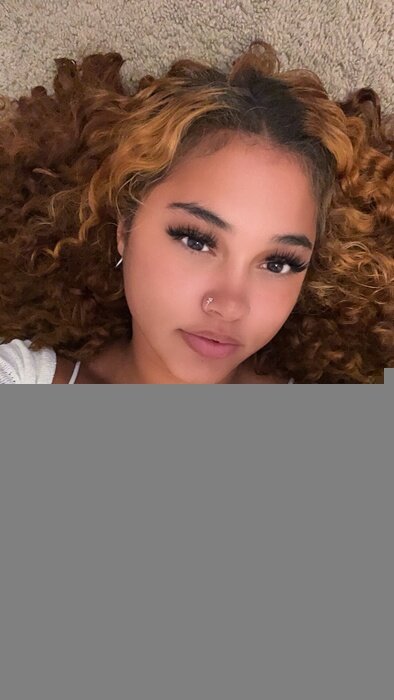 Yourfavraee (@yourfavraee), OnlyFans creator