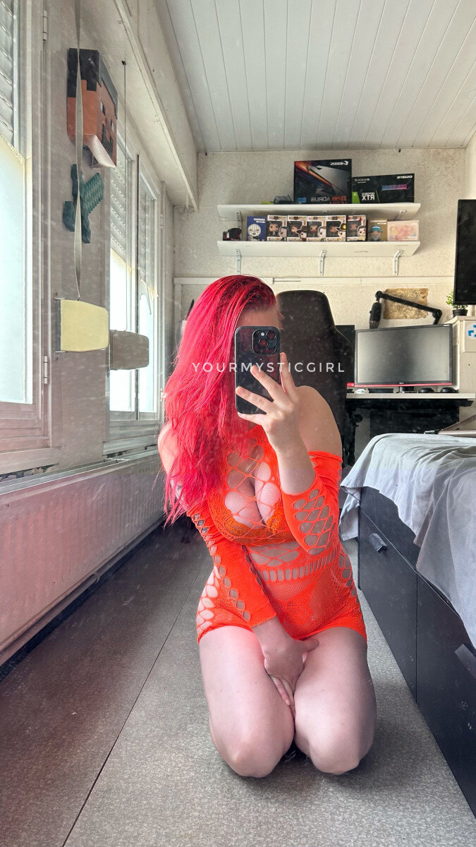 Mystic (@yourmysticgirl), OnlyFans creator