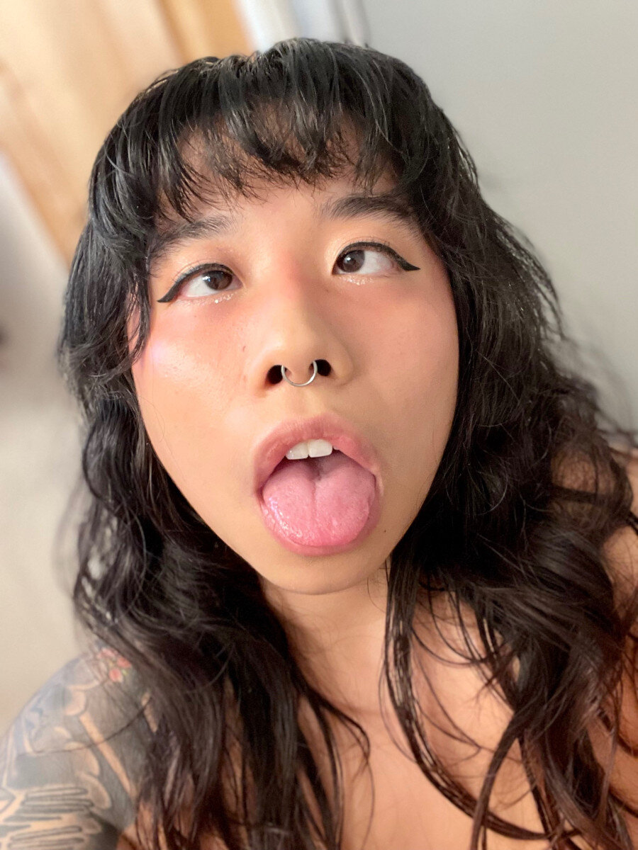 Yournana18 (@yournana18), OnlyFans creator