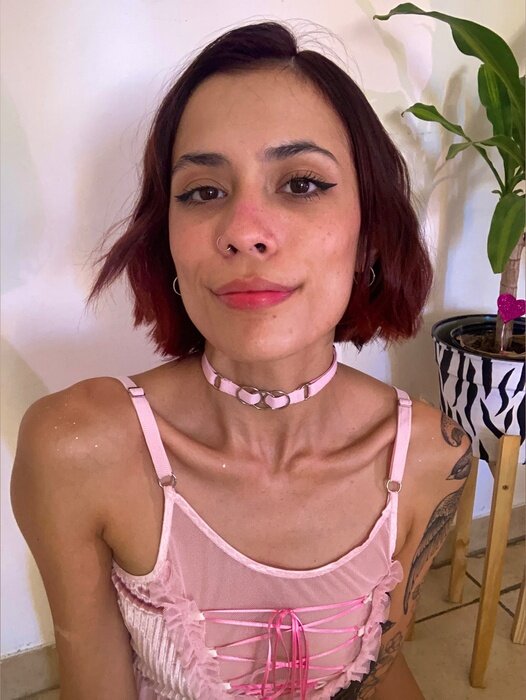 Yournaughtyygirl (@yournaughtyygirl), OnlyFans creator