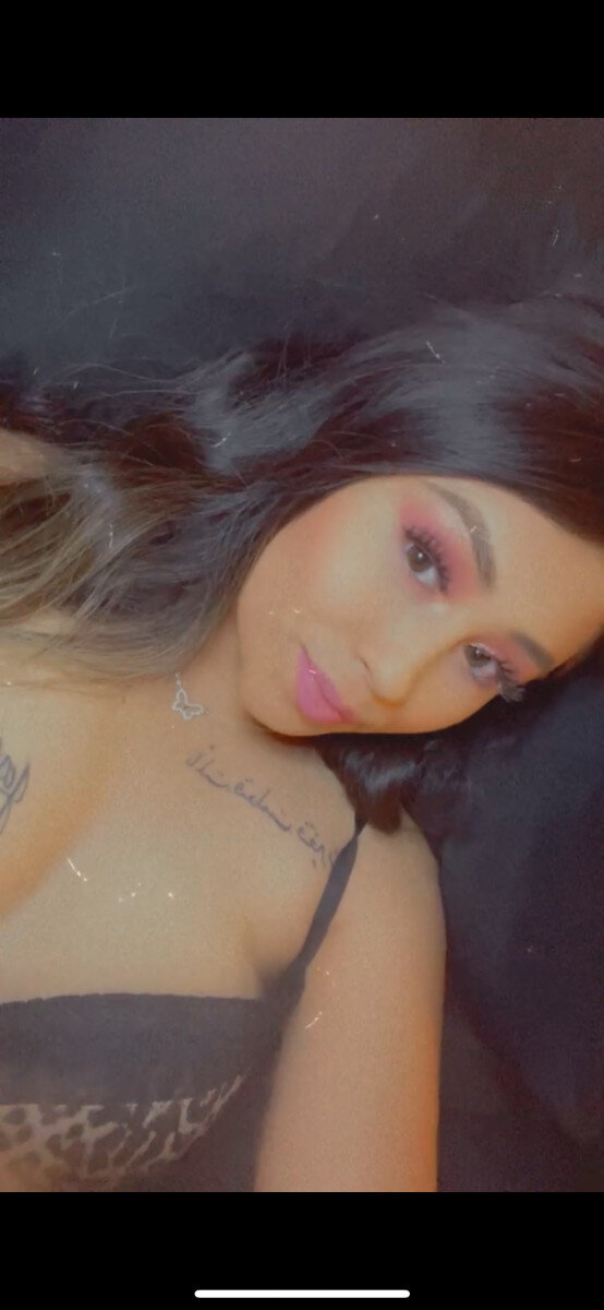 Yourrsstruullyy (@yourrsstruullyy), OnlyFans creator