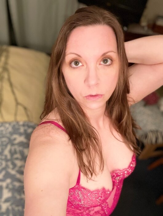 Yoursecretgirlfriendmell (@yoursecretgirlfriendmell), OnlyFans creator