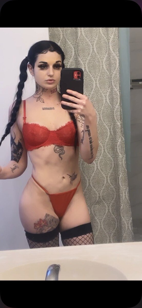 Yoursupernova (@yoursupernova), OnlyFans creator