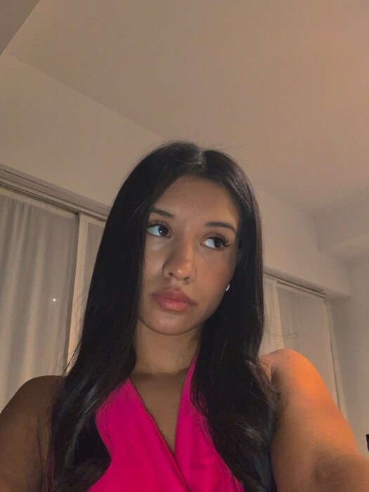Yoursweetserenaa (@yoursweetserenaa), OnlyFans creator
