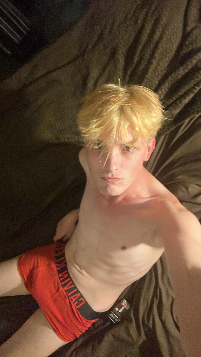 Yourtwinkedward (@yourtwinkedward), OnlyFans creator