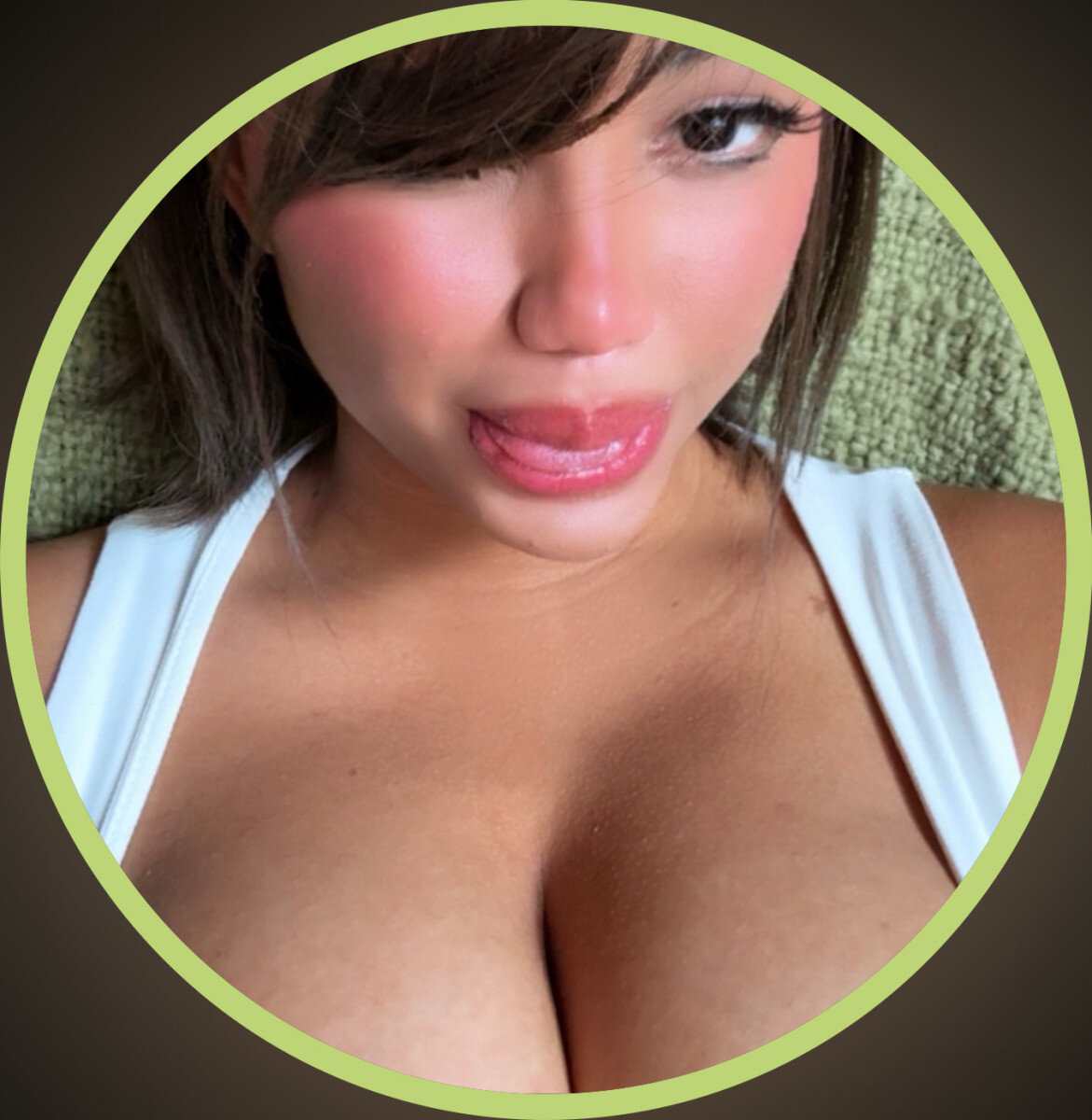 Yourwaifoo (@yourwaifoo), OnlyFans creator