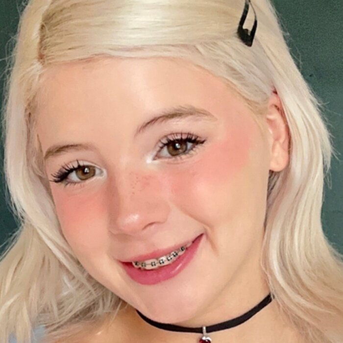 Ashlynn (@yumipuffs), OnlyFans creator