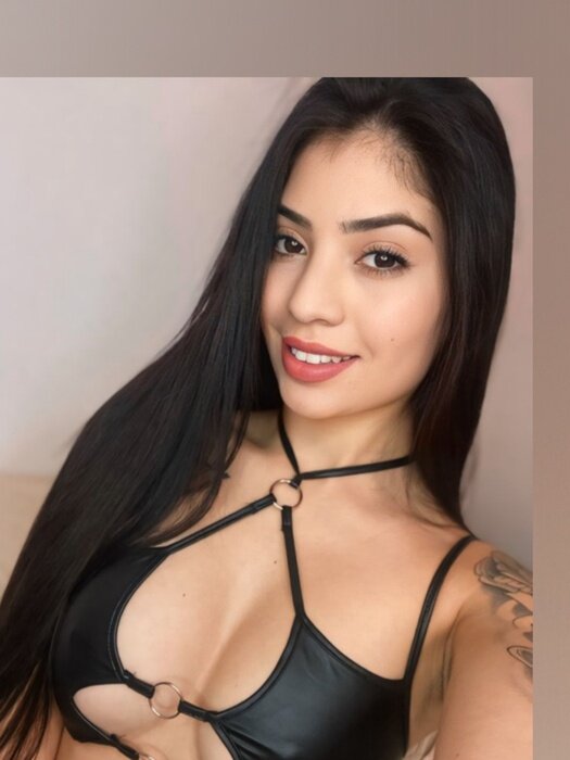 Rocio (@yummy_roro), OnlyFans creator