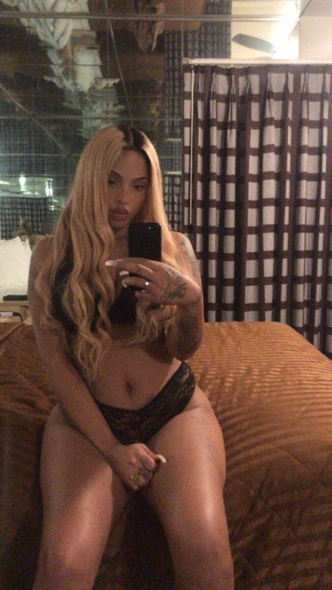 Yummyblanco (@yummyblanco), OnlyFans creator
