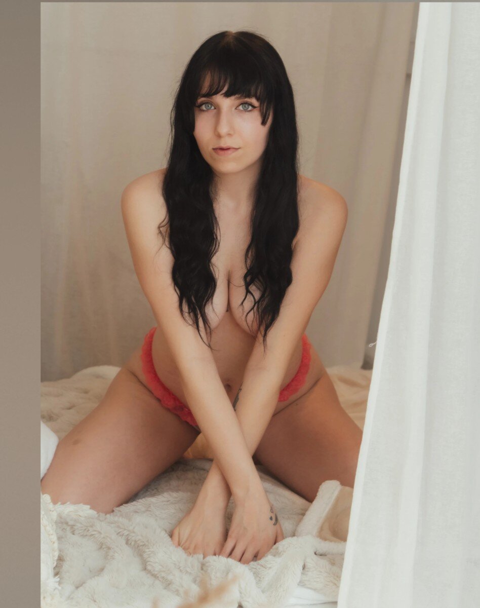 Yummymom420 (@yummymom420), OnlyFans creator