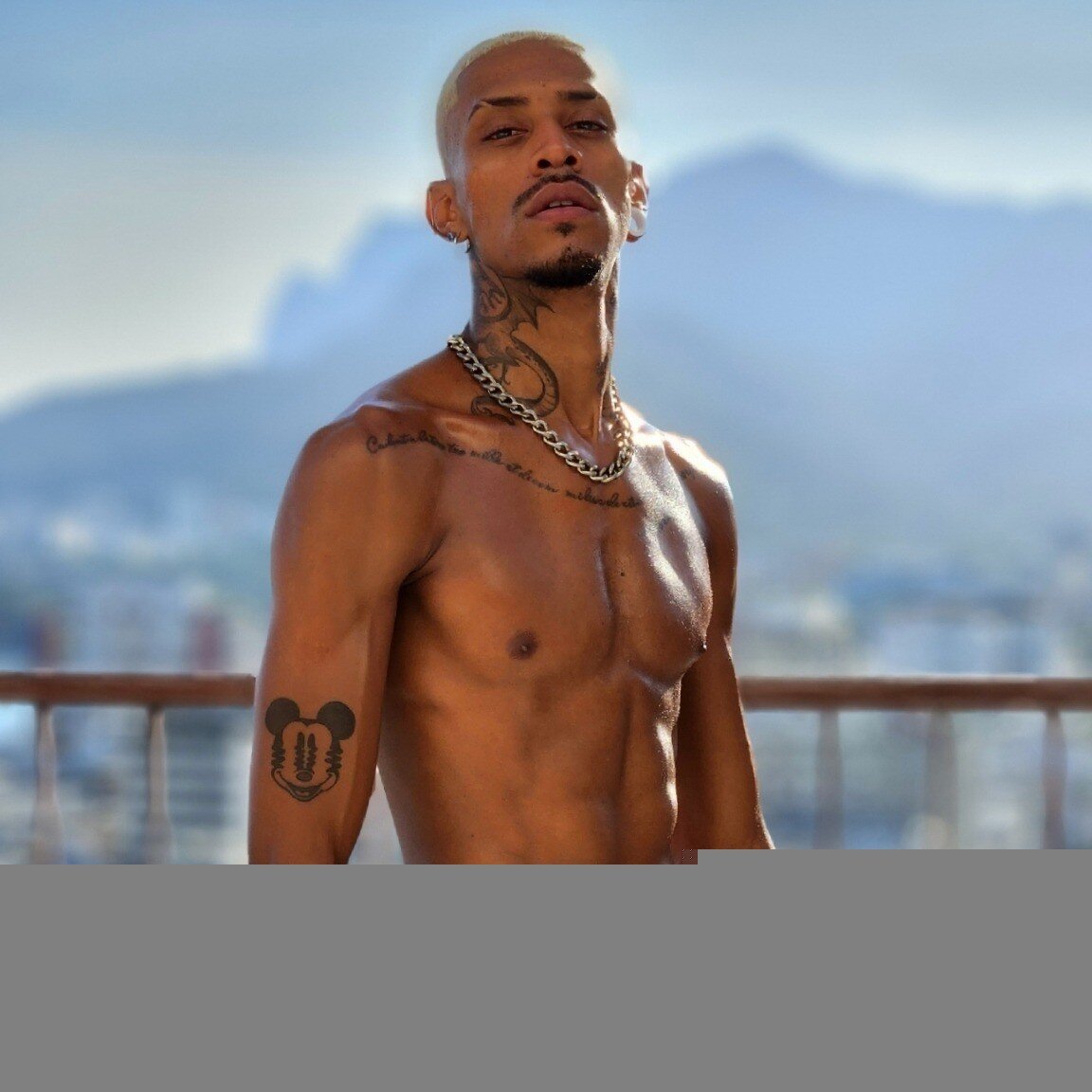 Yurioberon (@yurioberon), OnlyFans creator