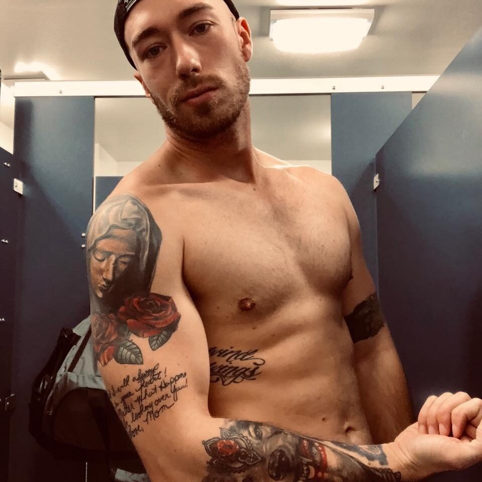 Zacharyniclous (@zacharyniclous), OnlyFans creator