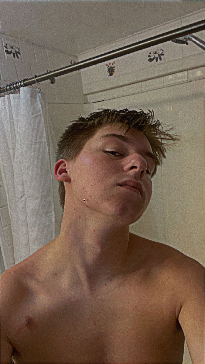 Zachlikescats (@zachlikescats), OnlyFans creator