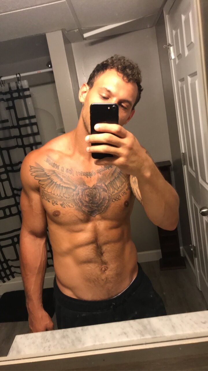 Zaharisafari (@zaharisafari), OnlyFans creator