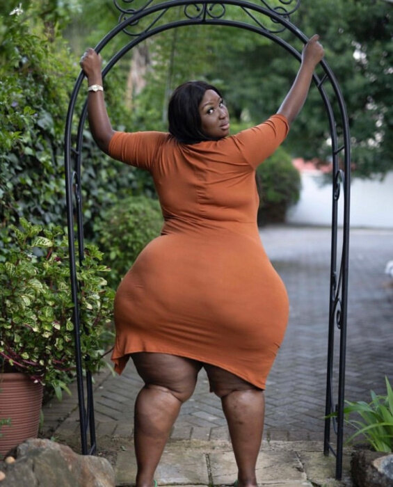 Zamathebutt (@zama_thebutt), OnlyFans creator