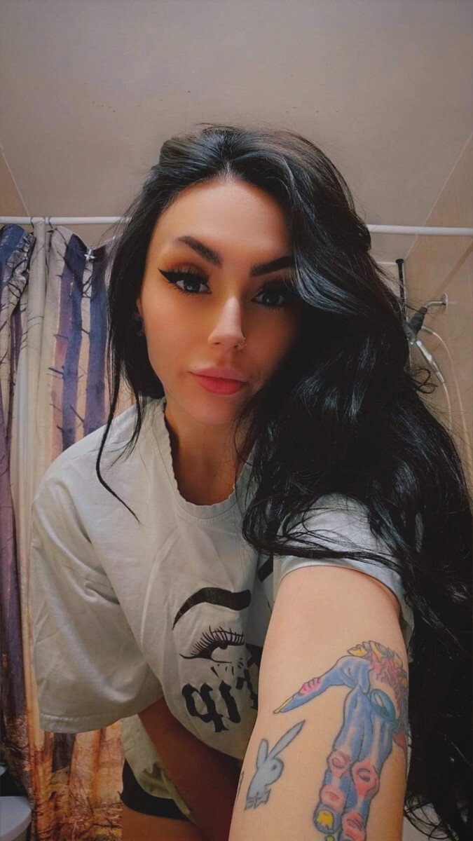 Zarazunbryana (@zarazunbryana), OnlyFans creator